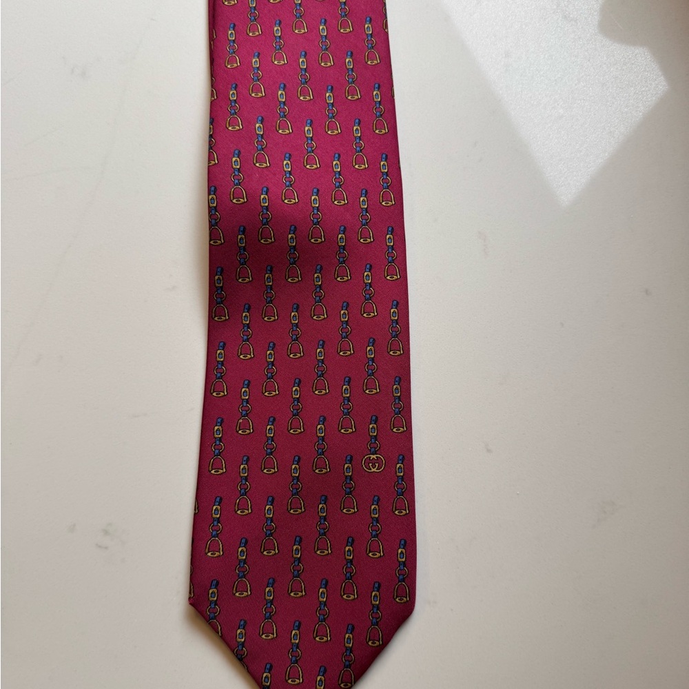 Vintage Gucci Horsebit Print Silk Tie. 100% silk made in Italy